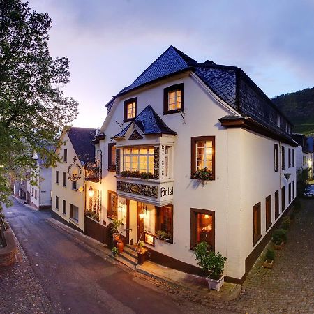 Hotel Weingut Schuetzen Senheim Exterior photo