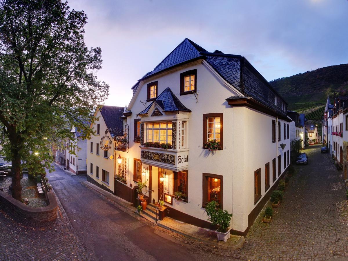 Hotel Weingut Schuetzen Senheim Exterior photo