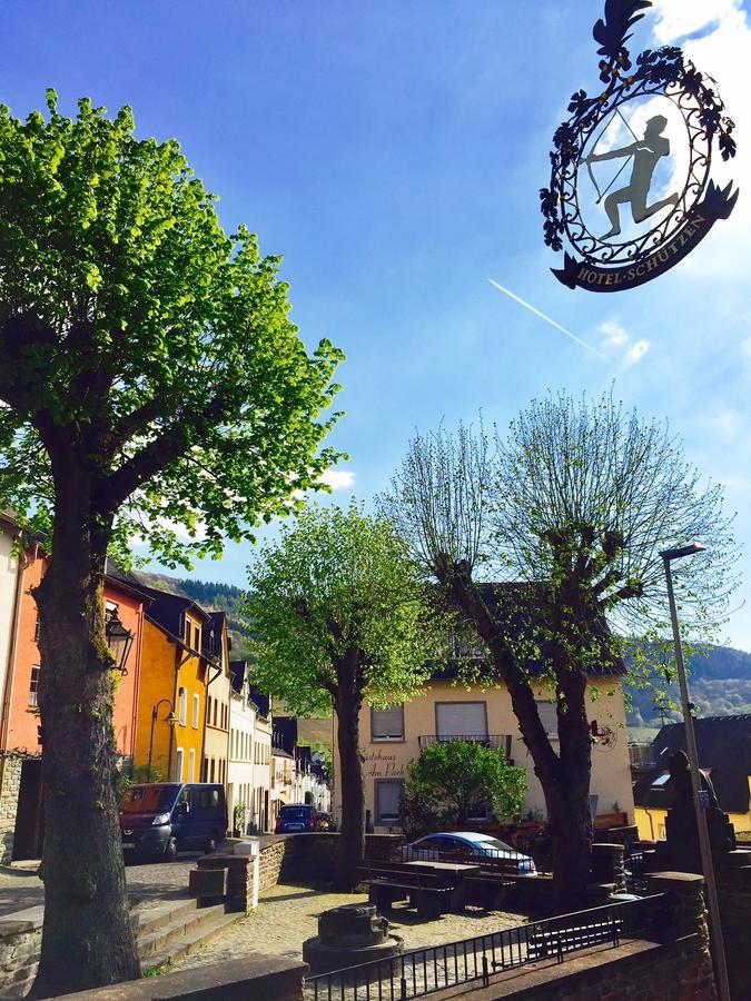 Hotel Weingut Schuetzen Senheim Exterior photo